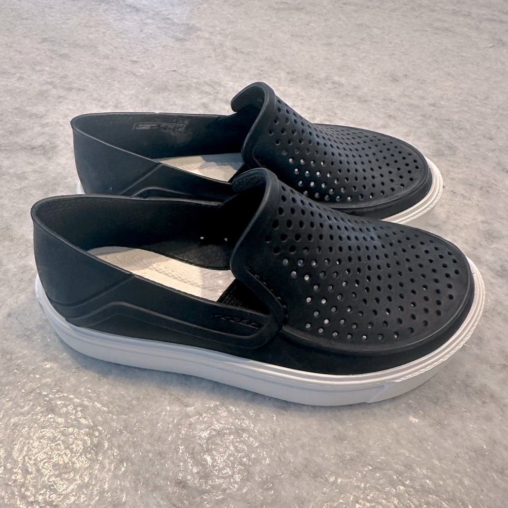 Black Toddler Crocs Loafers